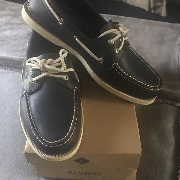 Men’s Sperry Navy Top Sider Authentic Original Leather Boat Shoe New never worn